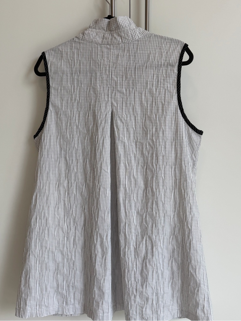 Yushi Made in USA Crinkle Check Tunic Top L White Black Sleeveless Front Pockets - Picture 3 of 11